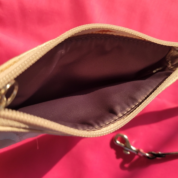 Coach Wristlet ~ Signature C Logo ~ White w/ Silver Thread ~ GUC - Picture 8 of 15